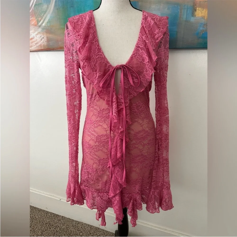 $89 NWOT Edikted Josephine Ruffle Lace Mini Dress XS - Picture 5 of 8